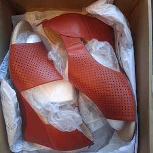 Journee Collection Terracotta Perforated Sandals